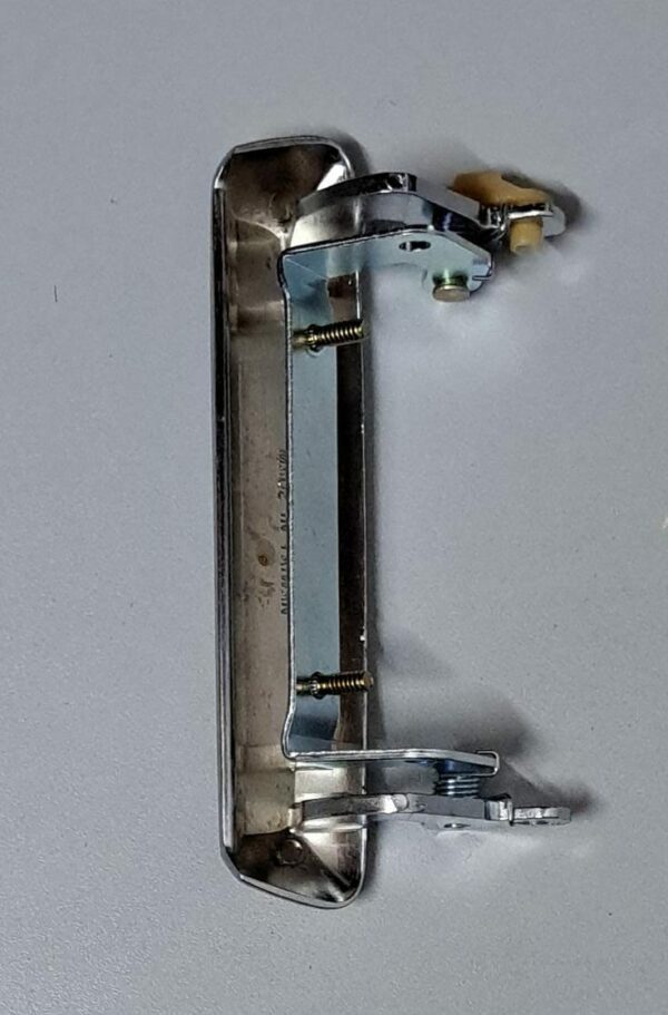 59-0907-L-64736 Maniglia ANT SX esterna della porta Nissan Pickup 620